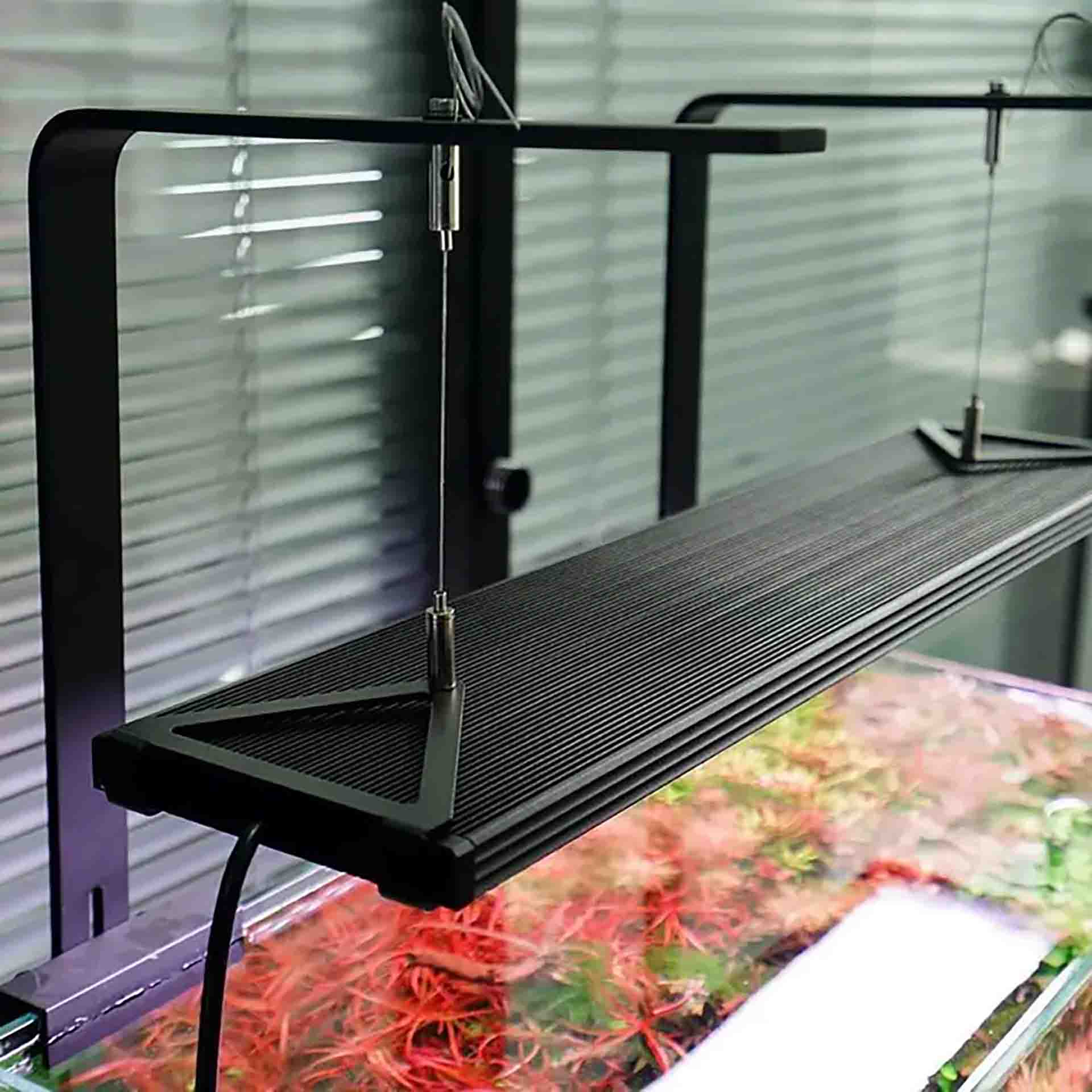 Chihiros WRGB Series II PRO 120-140cm LED Light with Bluetooth