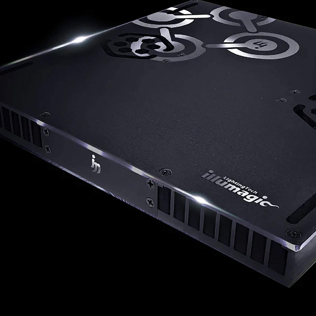 Illumagic X4 Fragger Led Light - Special Order Items